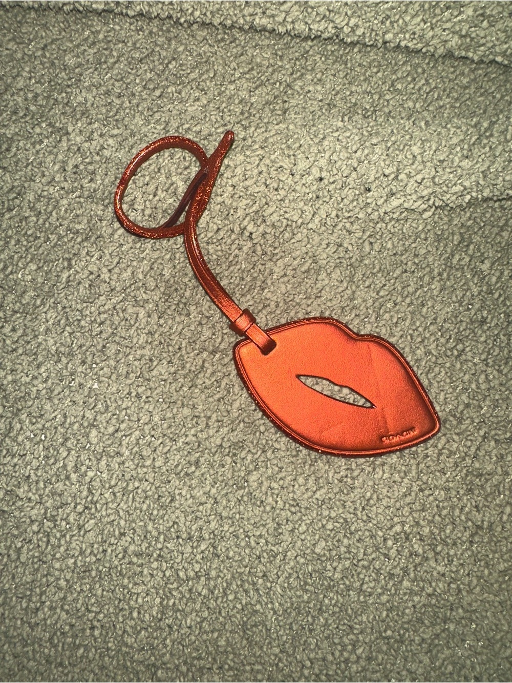 Coach leather bag charm red lips glitter trim - Picture 1 of 5